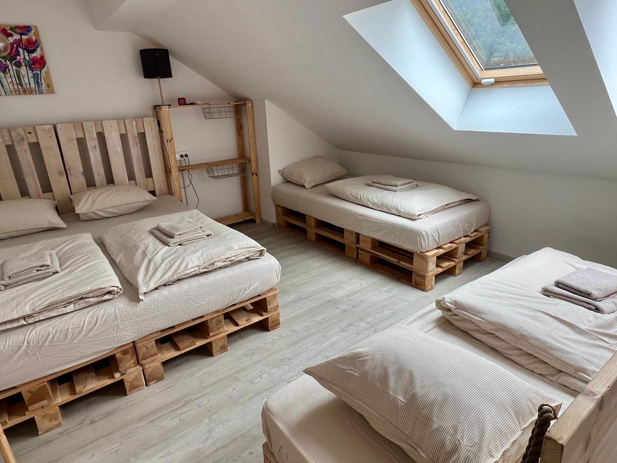 Sport & Sunny Cosy Alpine Retreat Apartment Кранска гора Екстериор снимка